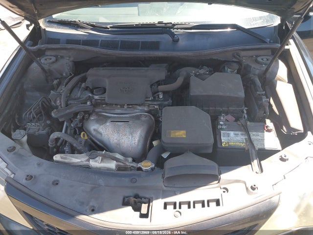 4T1BF1FK0EU744795 Toyota CAMRY SE