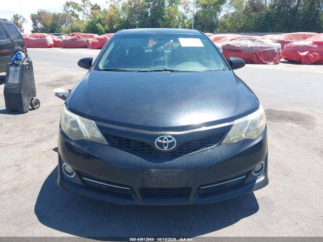 4T1BF1FK0EU744795 Toyota CAMRY SE
