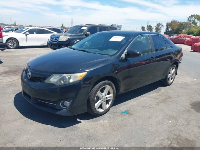 4T1BF1FK0EU744795 Toyota CAMRY SE