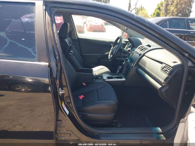 4T1BF1FK0EU744795 Toyota CAMRY SE