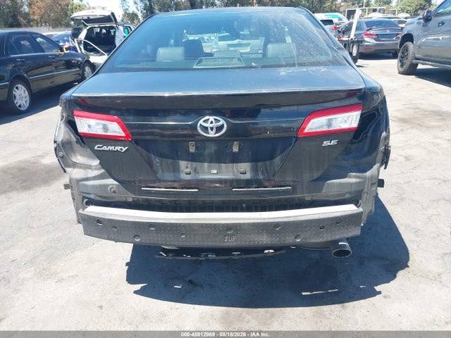 4T1BF1FK0EU744795 Toyota CAMRY SE