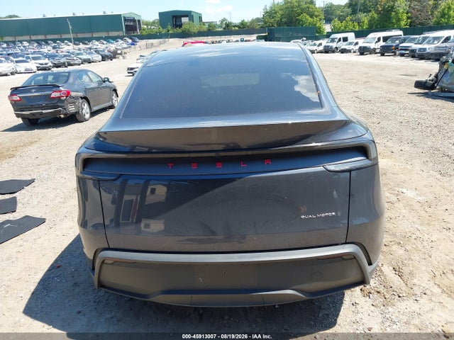7SAYGDEE8TA413140 Tesla Model Y All-wheel Drive/long Range Launch Series/premium All-wheel Drive