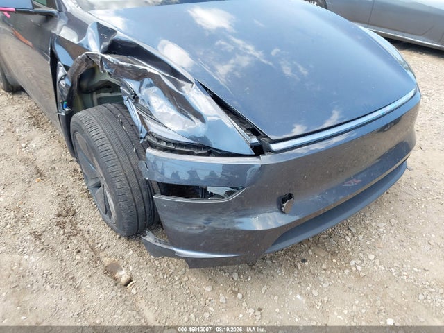 7SAYGDEE8TA413140 Tesla Model Y All-wheel Drive/long Range Launch Series/premium All-wheel Drive