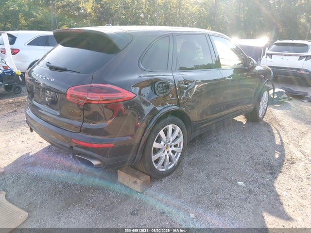 Продаж на аукціоні авто 2017 Porsche Cayenne Platinum Edition, vin: WP1AA2A20HKA82260, номер лоту: 45913031