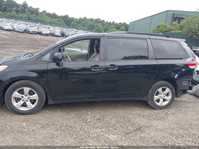 Продажа на аукционе авто 2011 Toyota Sienna Le, vin: 5TDKK3DC1BS007287, номер лота: 45913049