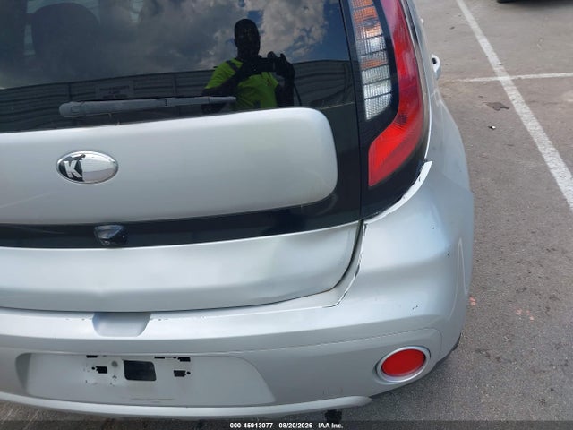 Продажа на аукционе авто 2018 Kia Soul +, vin: KNDJP3A59J7556988, номер лота: 45913077
