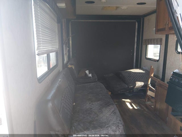 Aukcja sprzedaży 2017 Forest River Avenger Toyhauler Travel Trailer, vin: 5ZT2AVPBXHB912269, numer aukcji: 45913143