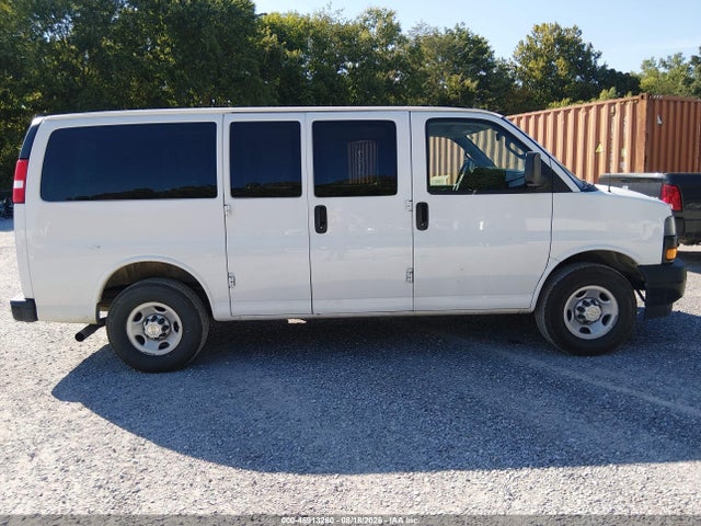 45913260 :رقم المزاد ، 1GAWGEFP0L1256427 vin ، 2020 Chevrolet Express Passenger Rwd 2500 Regular Wheelbase Ls مزاد بيع