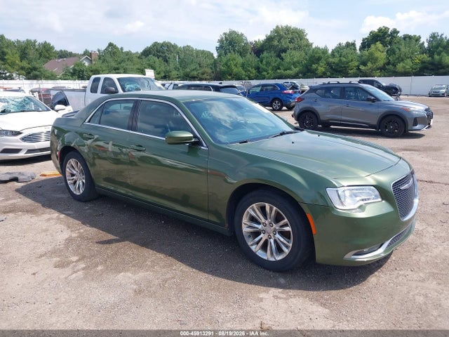 Aukcja sprzedaży 2018 Chrysler 300 Touring L, vin: 2C3CCAAG1JH253626, numer aukcji: 45913291