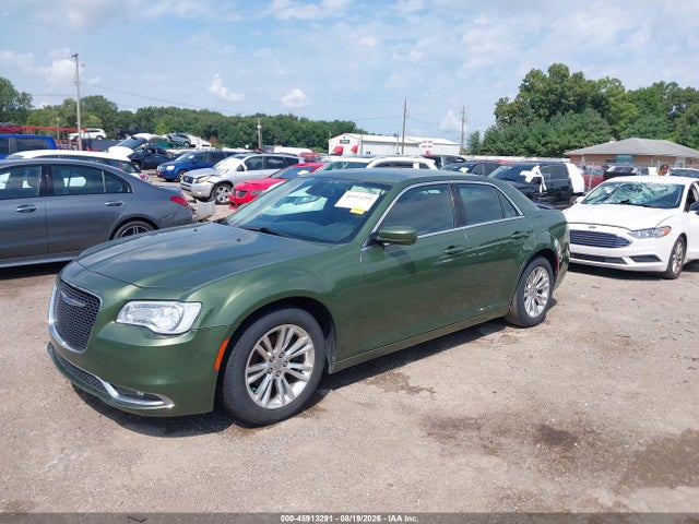 Продажа на аукционе авто 2018 Chrysler 300 Touring L, vin: 2C3CCAAG1JH253626, номер лота: 45913291