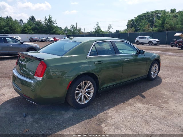 Продажа на аукционе авто 2018 Chrysler 300 Touring L, vin: 2C3CCAAG1JH253626, номер лота: 45913291