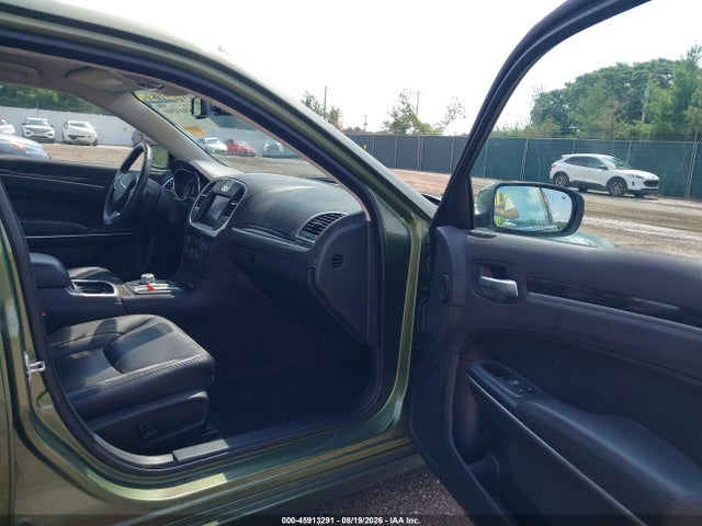 Продажа на аукционе авто 2018 Chrysler 300 Touring L, vin: 2C3CCAAG1JH253626, номер лота: 45913291