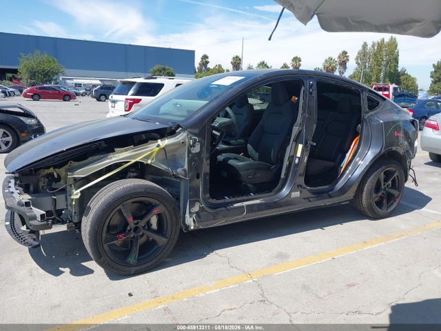 2026 Tesla Model Y Premium/rear-wheel Drive მანქანა იყიდება აუქციონზე, vin: 7SAYGDED2TF614610, აუქციონის ნომერი: 45913311