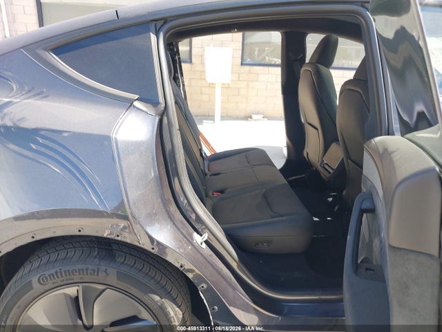 2026 Tesla Model Y Premium/rear-wheel Drive მანქანა იყიდება აუქციონზე, vin: 7SAYGDED2TF614610, აუქციონის ნომერი: 45913311