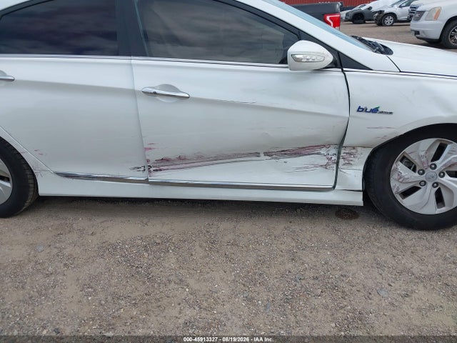 2014 Hyundai Sonata Hybrid მანქანა იყიდება აუქციონზე, vin: KMHEC4A48EA118123, აუქციონის ნომერი: 45913327