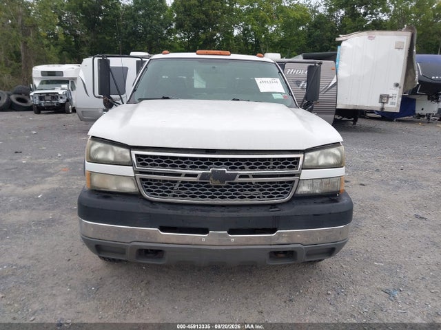 45913335 :رقم المزاد ، 1GBJC34U55E290034 vin ، 2005 Chevrolet Silverado 3500 Chassis Work Truck مزاد بيع