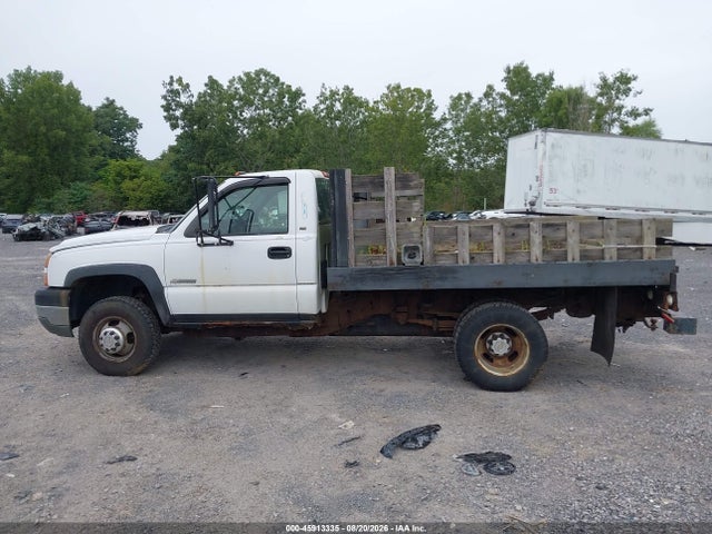 45913335 :رقم المزاد ، 1GBJC34U55E290034 vin ، 2005 Chevrolet Silverado 3500 Chassis Work Truck مزاد بيع