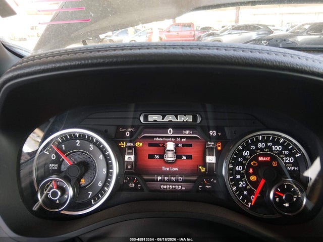 Продаж на аукціоні авто 2024 Ram 1500 Laramie  4x2 5'7 Box, vin: 1C6RREJT7RN220343, номер лоту: 45913354