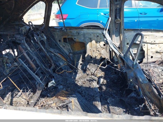 2T3W1RFV6RW330796 Toyota Rav4 Xle