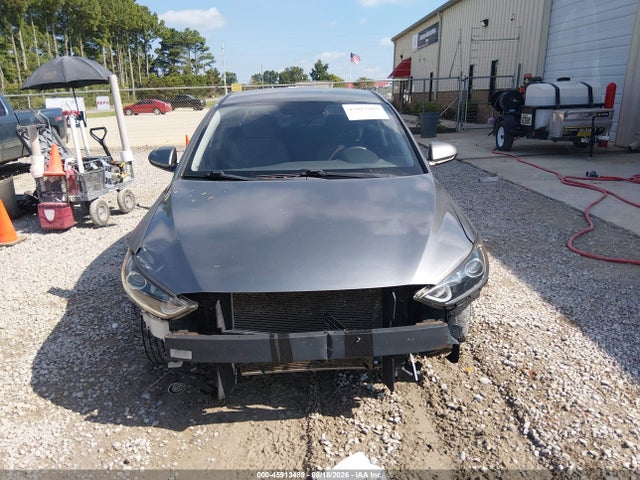 5NPD84LF3JH297951 Hyundai ELANTRA SEL