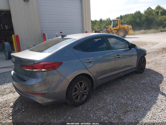 5NPD84LF3JH297951 Hyundai ELANTRA SEL