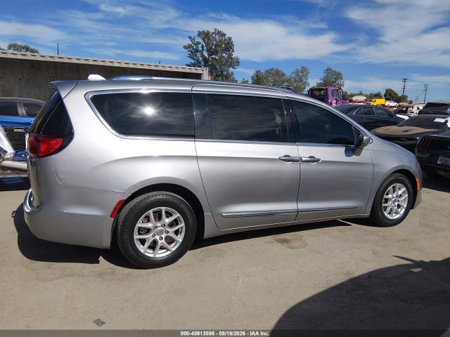 Chrysler Pacifica Touring L 2020 2C4RC1BG7LR116109 Image 13