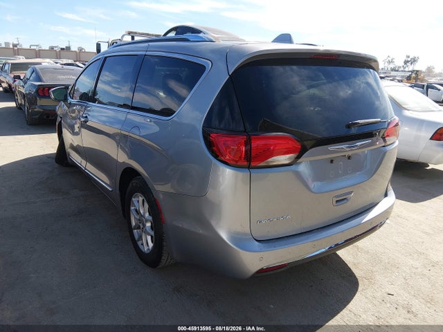 Chrysler Pacifica Touring L 2020 2C4RC1BG7LR116109 Image 3