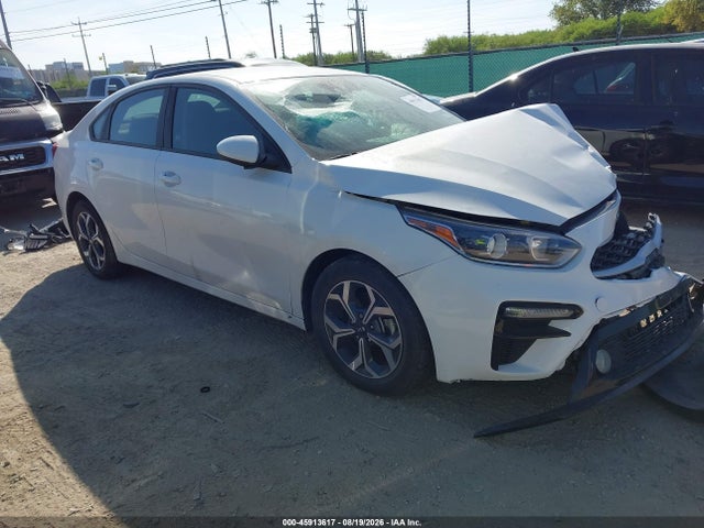 Продажа на аукционе авто 2019 Kia Forte Lxs, vin: 3KPF24AD7KE075351, номер лота: 45913617