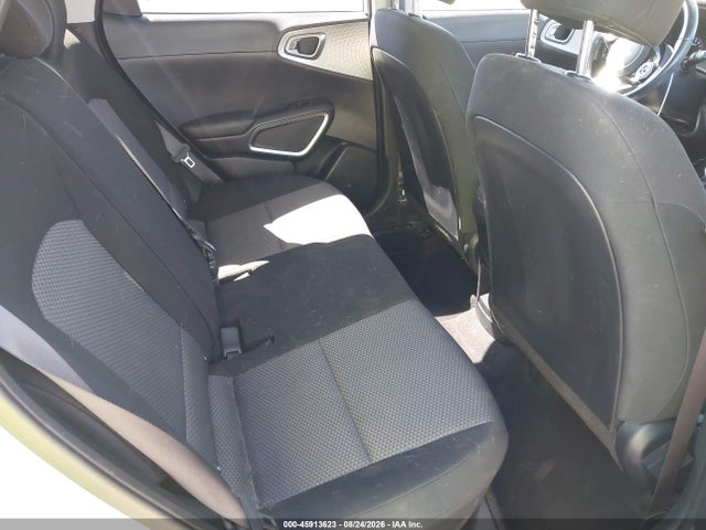 KNDJ23AU1N7163644 KIA Soul X-line