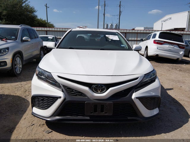 45913692 :رقم المزاد ، 4T1G11AK9MU483774 vin ، 2021 Toyota Camry Se مزاد بيع