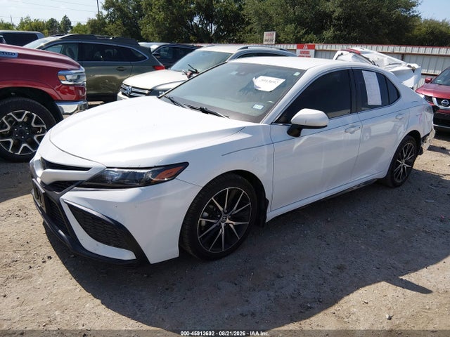 45913692 :رقم المزاد ، 4T1G11AK9MU483774 vin ، 2021 Toyota Camry Se مزاد بيع
