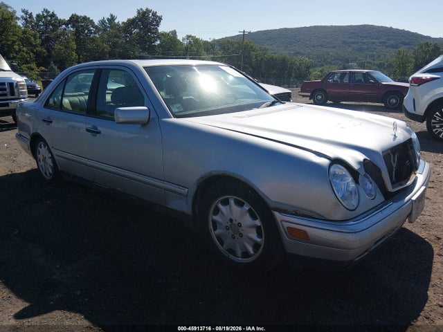 45913716 :رقم المزاد ، WDBJF25F7WA542063 vin ، 1998 Mercedes-benz E 300 Diesel مزاد بيع