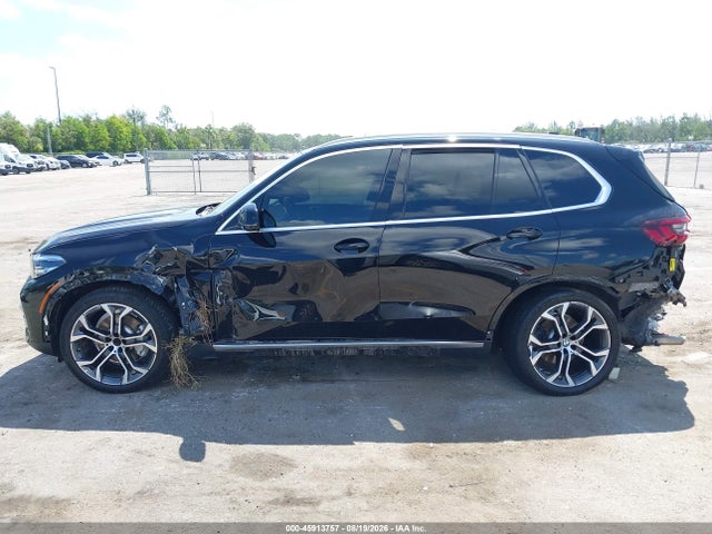 Продажа на аукционе авто 2021 Bmw X5 Sdrive40i, vin: 5UXCR4C02M9G60288, номер лота: 45913757