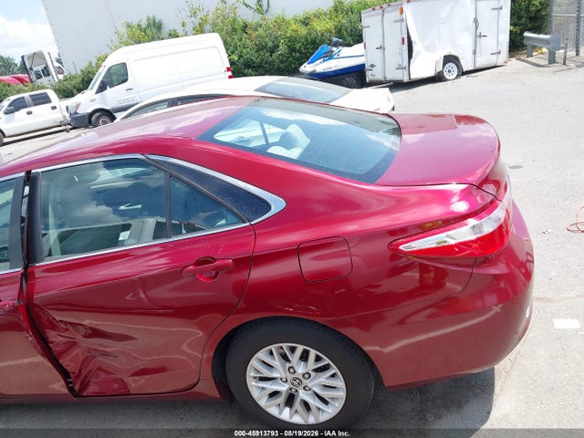2016 Toyota Camry Le მანქანა იყიდება აუქციონზე, vin: 4T1BF1FK5GU523406, აუქციონის ნომერი: 45913793