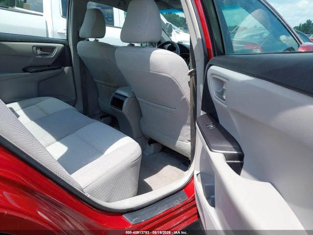 2016 Toyota Camry Le მანქანა იყიდება აუქციონზე, vin: 4T1BF1FK5GU523406, აუქციონის ნომერი: 45913793