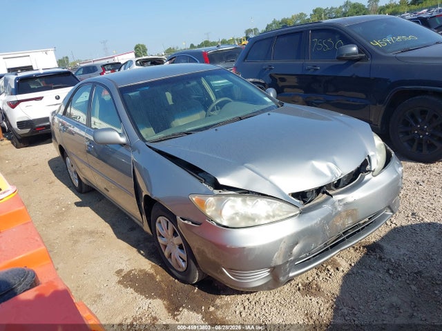 2005 Toyota Camry Le მანქანა იყიდება აუქციონზე, vin: 4T1BE32K05U962093, აუქციონის ნომერი: 45913803