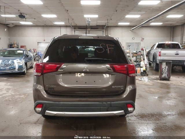 2016 Mitsubishi Outlander Se მანქანა იყიდება აუქციონზე, vin: JA4AZ3A34GZ021387, აუქციონის ნომერი: 45913818
