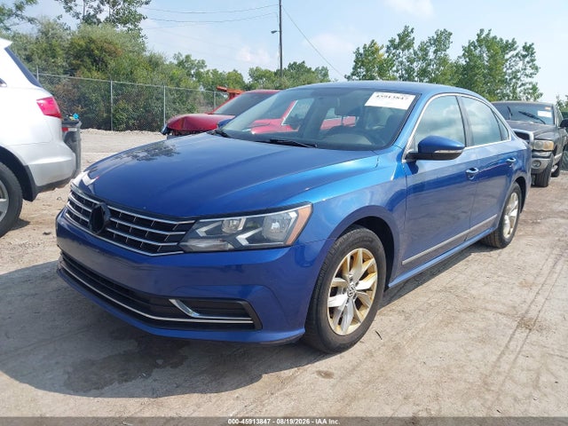 2016 Volkswagen Passat 1.8t S მანქანა იყიდება აუქციონზე, vin: 1VWAT7A38GC005983, აუქციონის ნომერი: 45913847