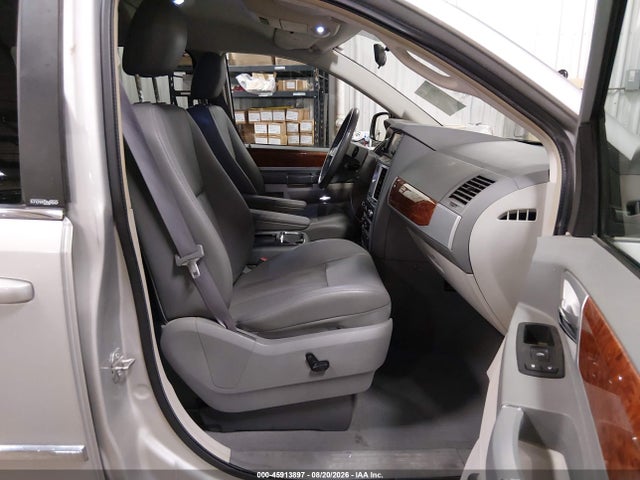 45913897 :رقم المزاد ، 2A8HR541X9R529296 vin ، 2009 Chrysler Town & Country Touring مزاد بيع