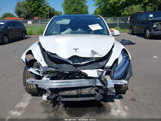 Продажа на аукционе авто 2023 Tesla Model Y Awd/long Range Dual Motor All-wheel Drive, vin: 7SAYGDEE5PA060894, номер лота: 45913901