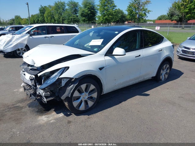Продажа на аукционе авто 2023 Tesla Model Y Awd/long Range Dual Motor All-wheel Drive, vin: 7SAYGDEE5PA060894, номер лота: 45913901