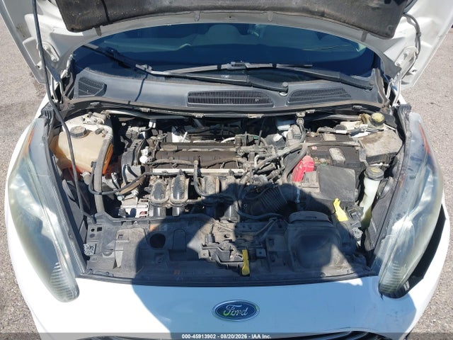 3FADP4BJ9FM211381 Ford FIESTA SE