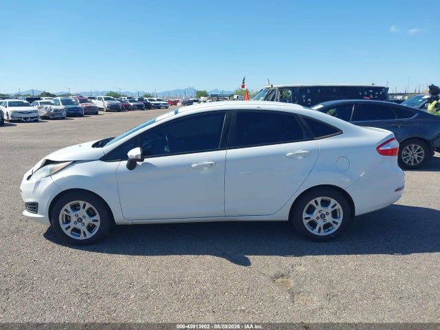 3FADP4BJ9FM211381 Ford FIESTA SE