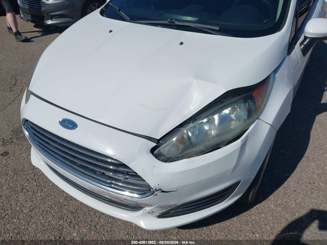 3FADP4BJ9FM211381 Ford FIESTA SE