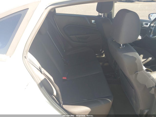 3FADP4BJ9FM211381 Ford FIESTA SE