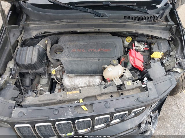 45913916 :رقم المزاد ، ZACNJBBB8KPK57656 vin ، 2019 Jeep Renegade Latitude 4x4 مزاد بيع