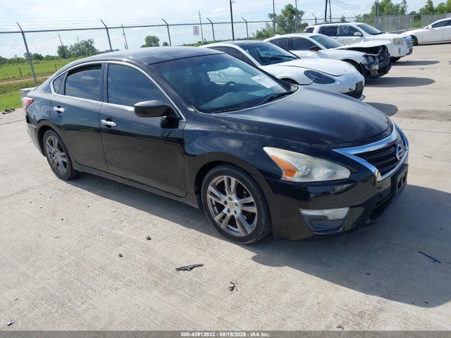 Auction sale of the 2013 Nissan Altima 3.5 S, vin: 1N4BL3AP2DN524424, lot number: 45913933