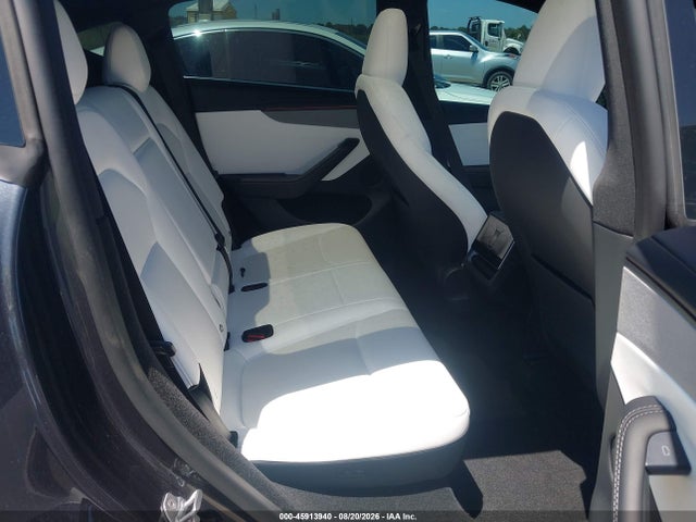 Продаж на аукціоні авто 2026 Tesla Model Y All-wheel Drive/long Range Launch Series/premium All-wheel Drive, vin: 7SAYGDEE6TA730642, номер лоту: 45913940