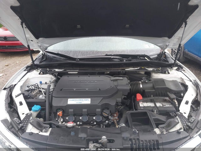 Продажа на аукционе авто 2016 Honda Accord Touring, vin: 1HGCR3F97GA027583, номер лота: 45913990