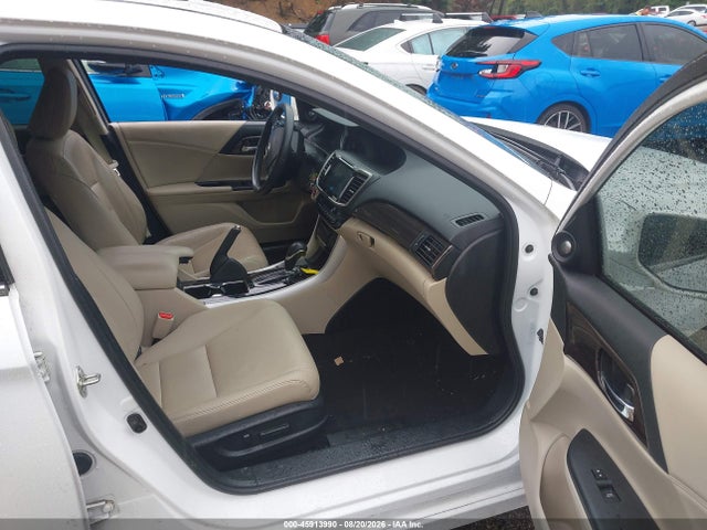 Продажа на аукционе авто 2016 Honda Accord Touring, vin: 1HGCR3F97GA027583, номер лота: 45913990